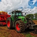 Mengajarkan Praktik Pertanian Berkelanjutan untuk Menjaga Kesuburan Tanah